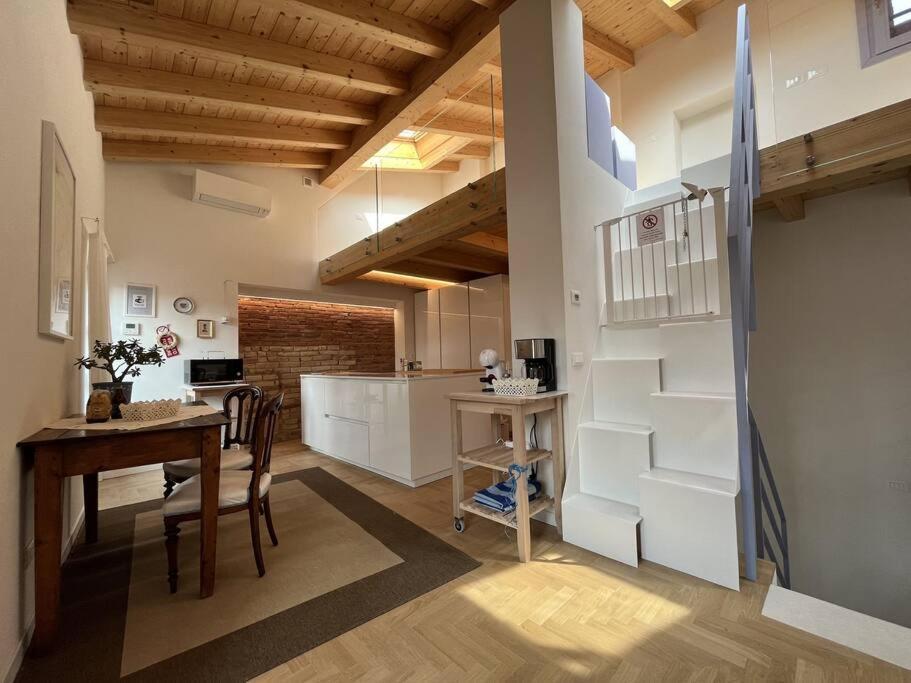 La Piccola Casa Al Lago - Intera Casa Con 3 Camere E 2 Box ซาโล ภายนอก รูปภาพ
