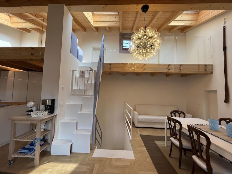 La Piccola Casa Al Lago - Intera Casa Con 3 Camere E 2 Box ซาโล ภายนอก รูปภาพ