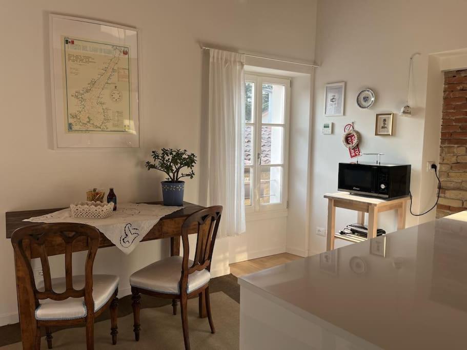 La Piccola Casa Al Lago - Intera Casa Con 3 Camere E 2 Box ซาโล ภายนอก รูปภาพ
