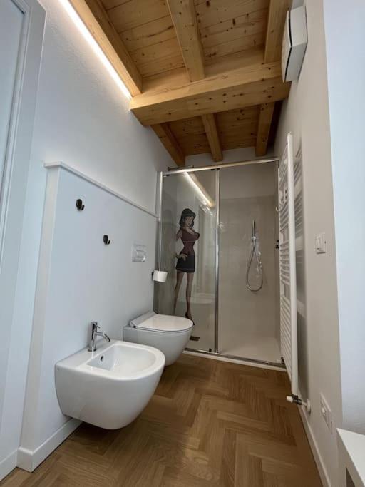 La Piccola Casa Al Lago - Intera Casa Con 3 Camere E 2 Box ซาโล ภายนอก รูปภาพ