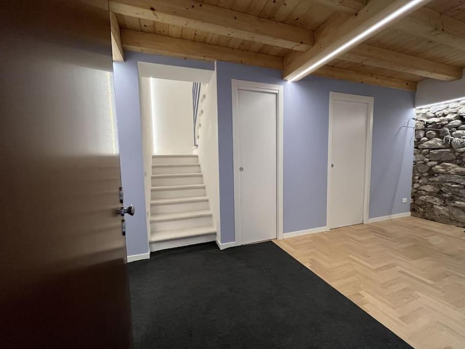 La Piccola Casa Al Lago - Intera Casa Con 3 Camere E 2 Box ซาโล ภายนอก รูปภาพ