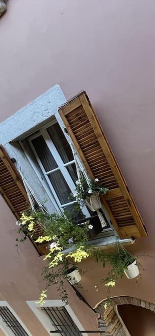 La Piccola Casa Al Lago - Intera Casa Con 3 Camere E 2 Box ซาโล ภายนอก รูปภาพ