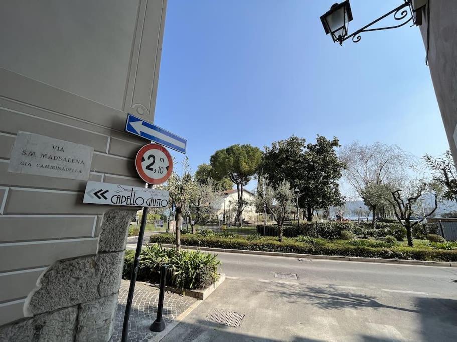 La Piccola Casa Al Lago - Intera Casa Con 3 Camere E 2 Box ซาโล ภายนอก รูปภาพ