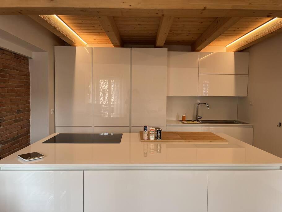 La Piccola Casa Al Lago - Intera Casa Con 3 Camere E 2 Box ซาโล ภายนอก รูปภาพ